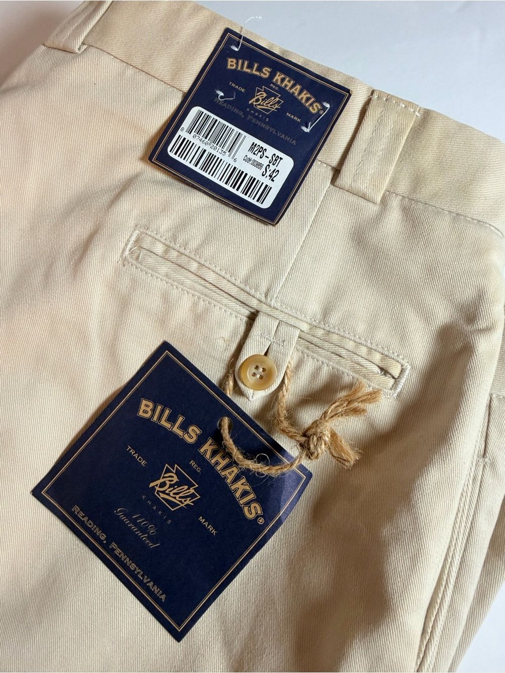 Bills Khakis Men's Classic Chino Shorts Size 42 Pleated Golf Business Casual